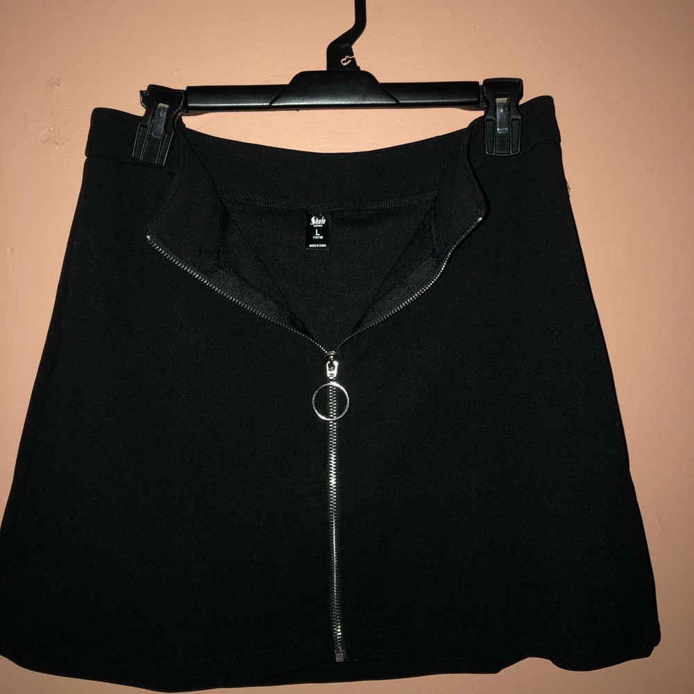 ‼️SHEIN SKIRT‼️ - Picture 4 of 7